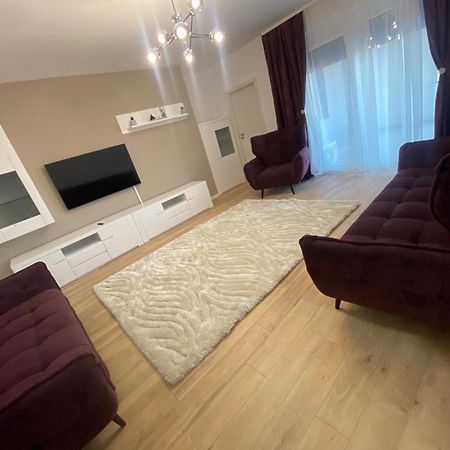 Dreamhill1 Apartment Орадеа Екстериор снимка